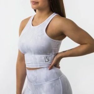 Buffbunny Aurora Crop Top Snow Camo Size L NWT